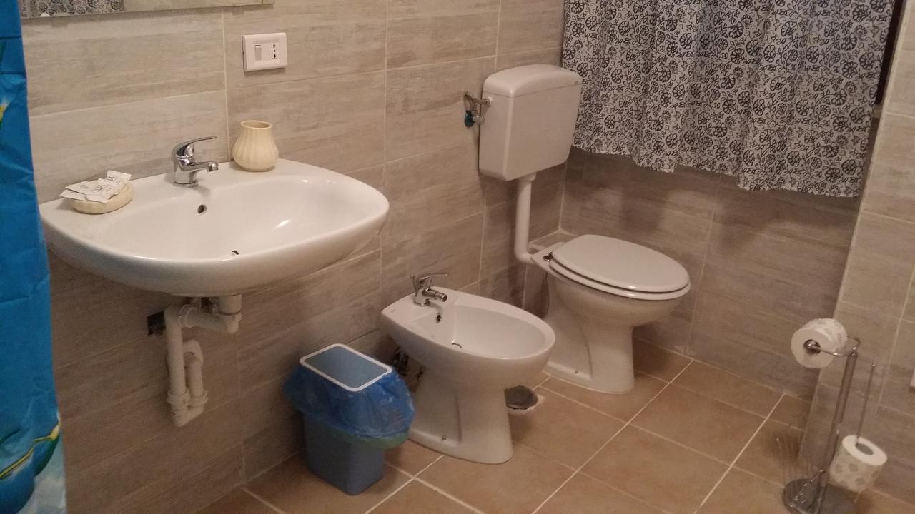 B&B A Casa Di Grazia Napoli Bagian luar foto