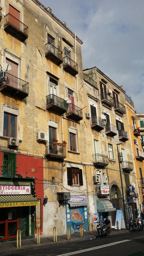 B&B A Casa Di Grazia Napoli Bagian luar foto