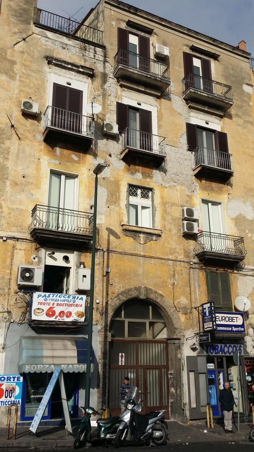 B&B A Casa Di Grazia Napoli Bagian luar foto