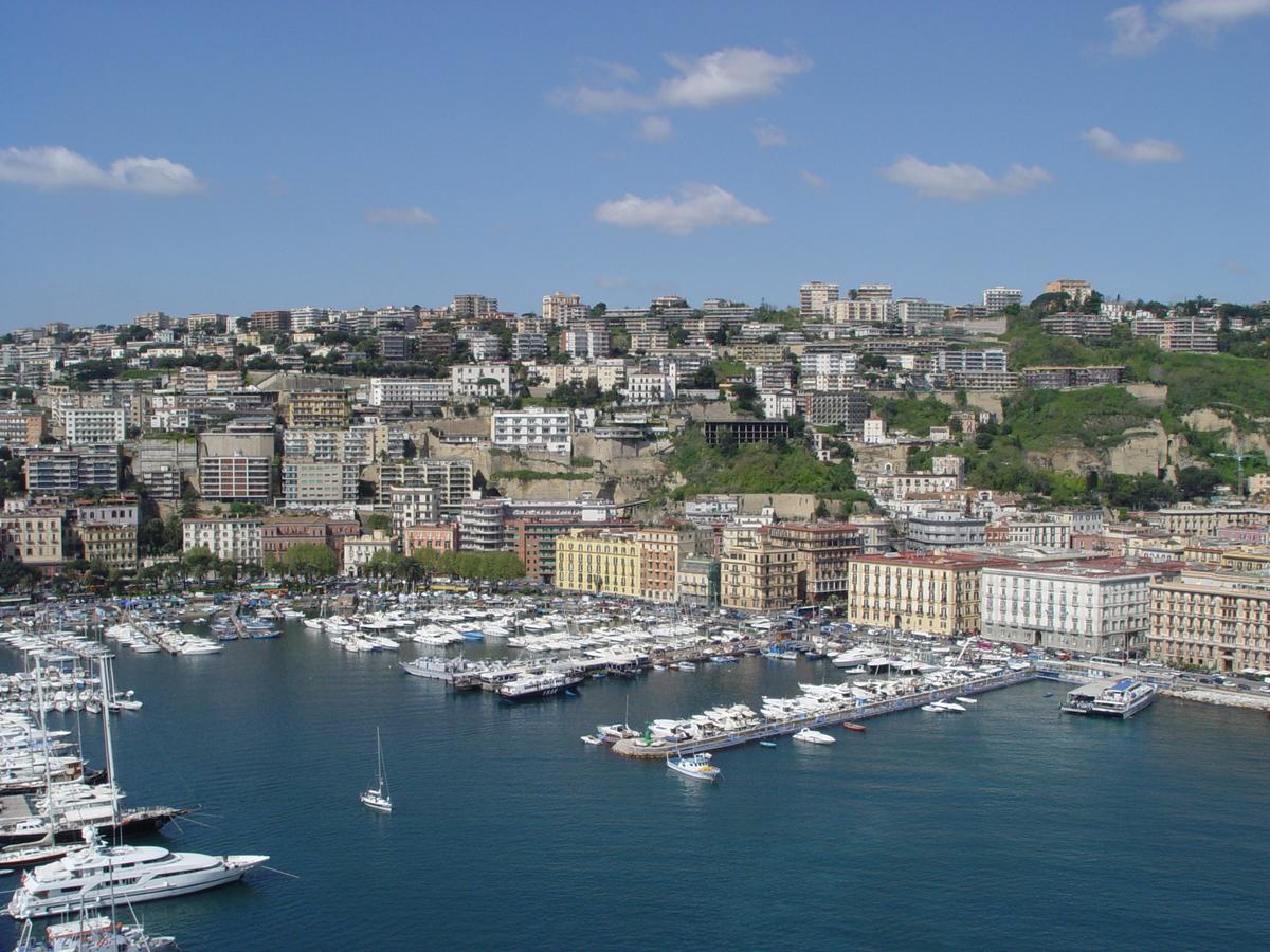 B&B A Casa Di Grazia Napoli Bagian luar foto