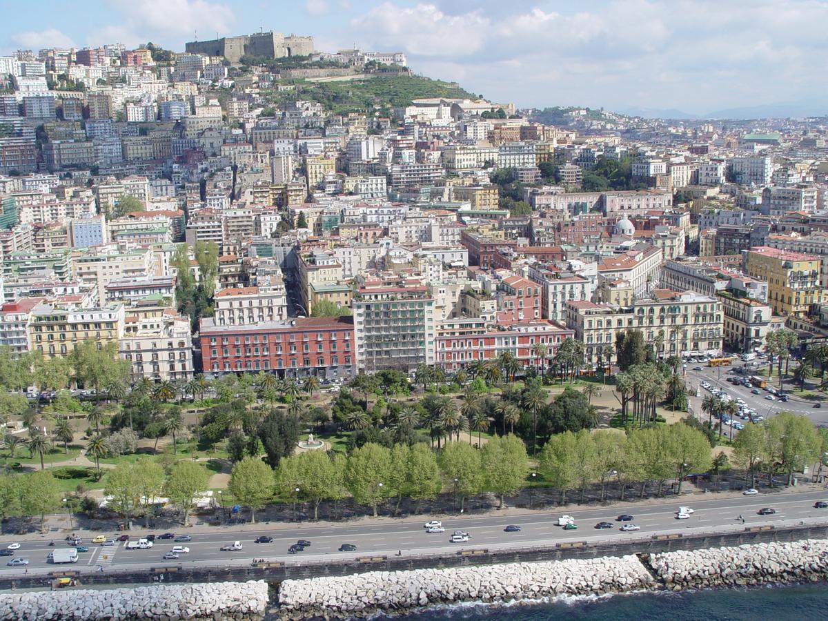 B&B A Casa Di Grazia Napoli Bagian luar foto