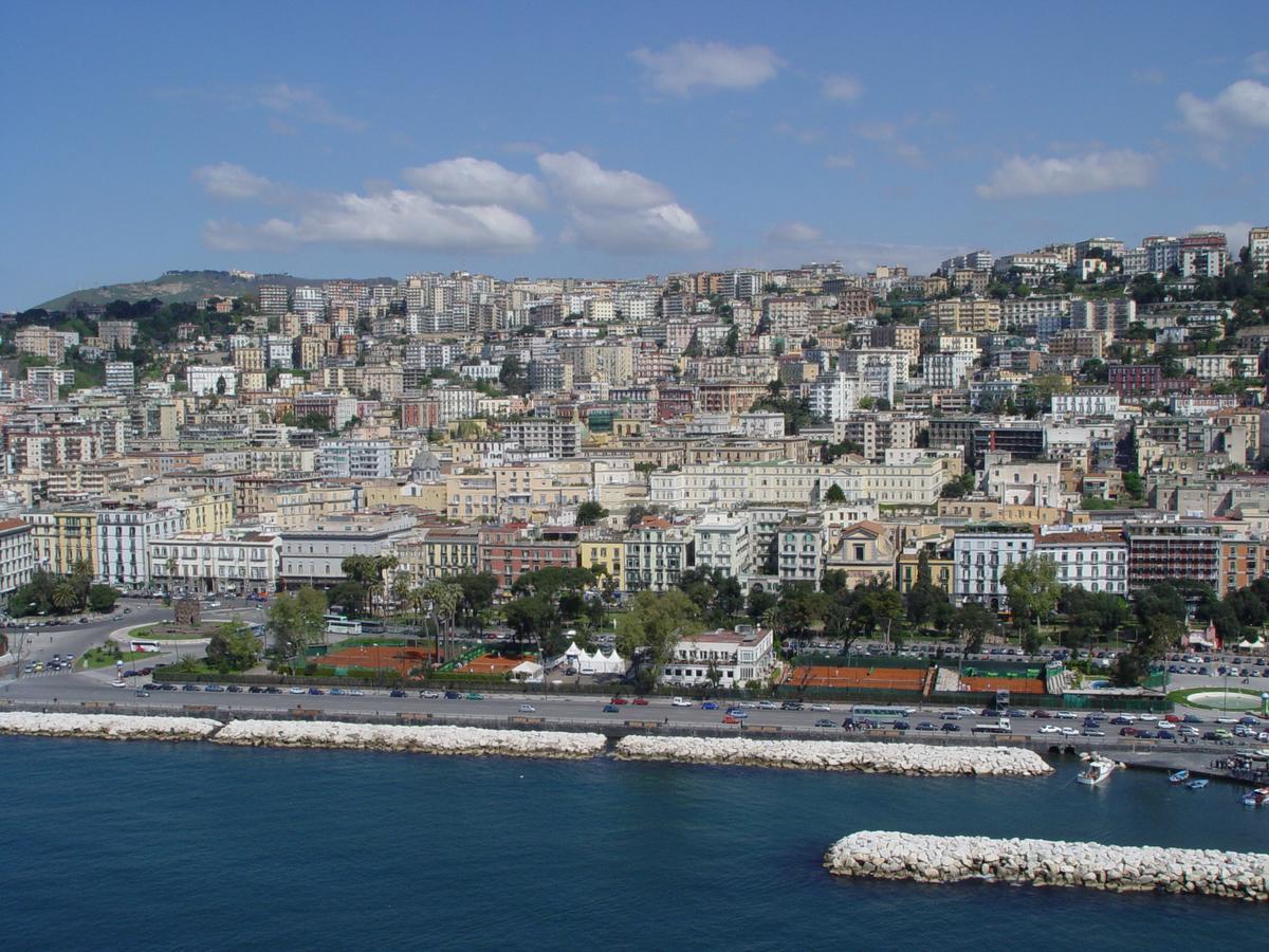 B&B A Casa Di Grazia Napoli Bagian luar foto