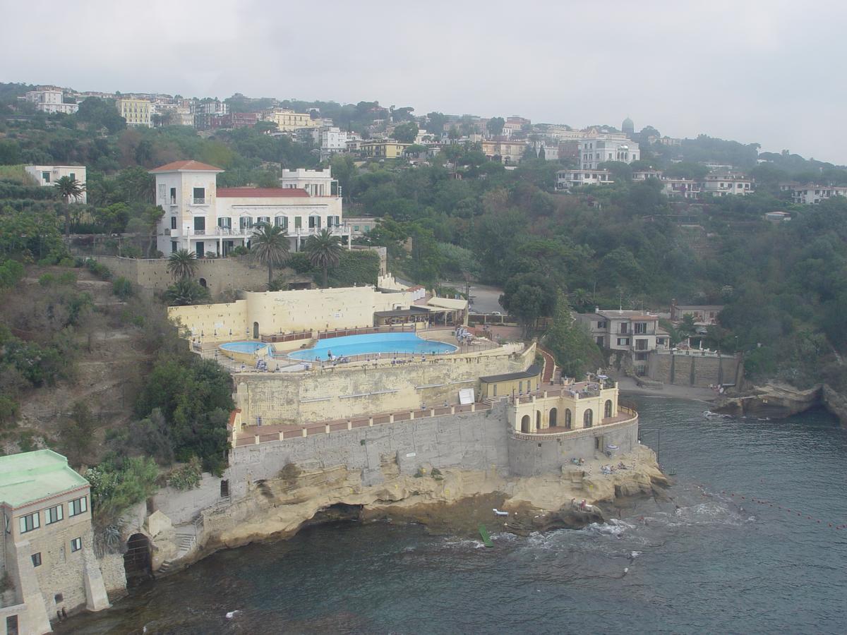 B&B A Casa Di Grazia Napoli Bagian luar foto