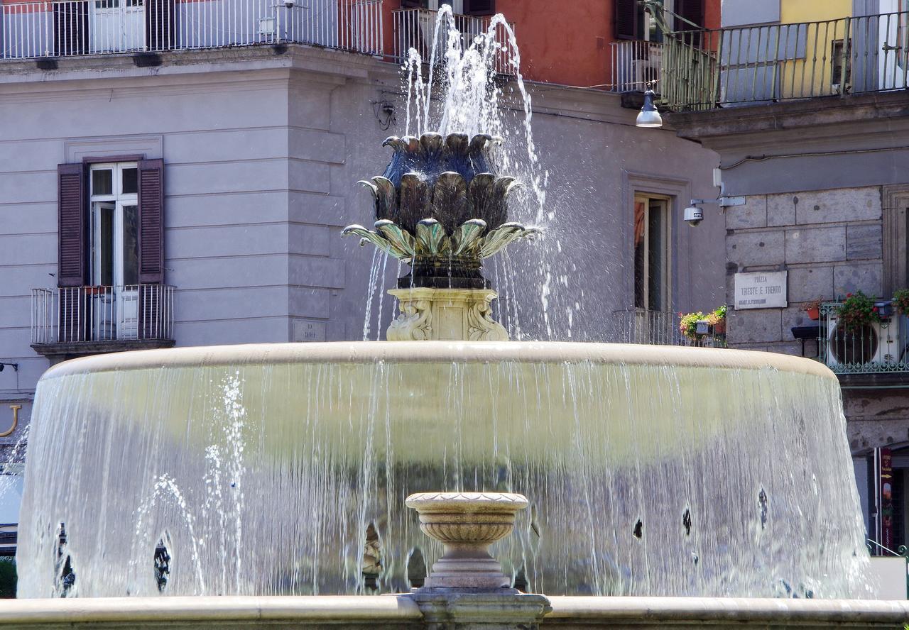 B&B A Casa Di Grazia Napoli Bagian luar foto